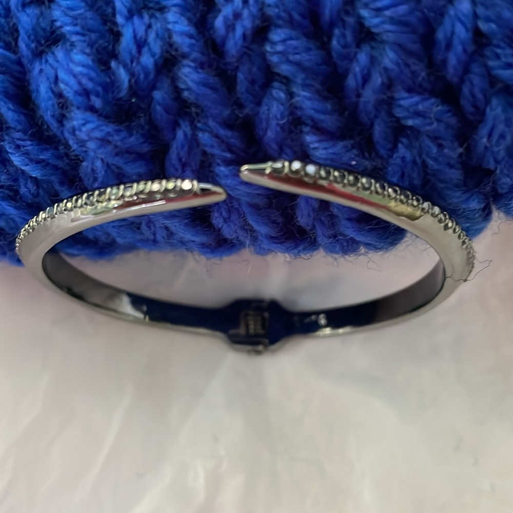 Simply Vera Vera Wang Spike Hinge Cuff Bracelet, “gun metal” tone. - Picture 6 of 7